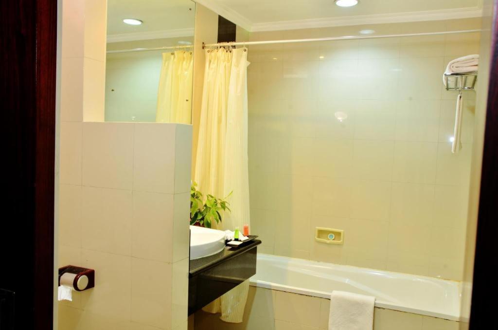 Hotel Tarakan Plaza Exterior foto