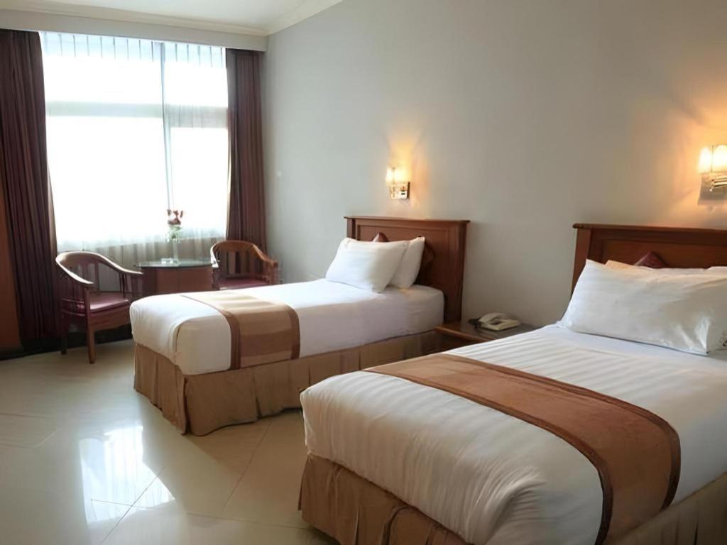 Hotel Tarakan Plaza Exterior foto