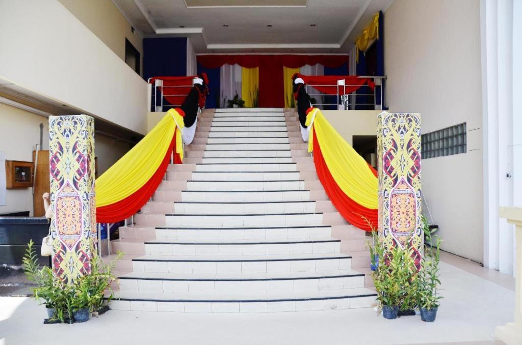 Hotel Tarakan Plaza Exterior foto