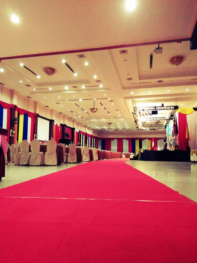 Hotel Tarakan Plaza Exterior foto