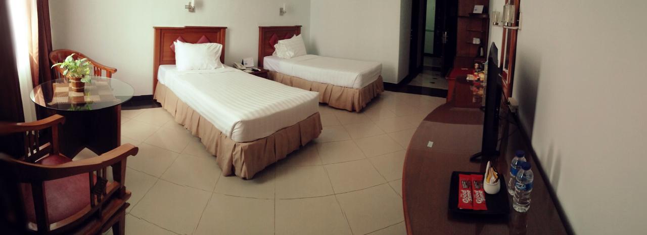 Hotel Tarakan Plaza Exterior foto