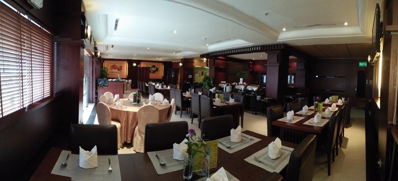 Hotel Tarakan Plaza Exterior foto