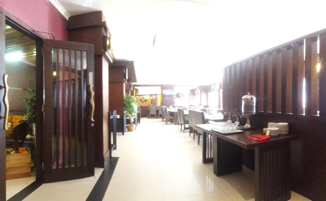 Hotel Tarakan Plaza Exterior foto