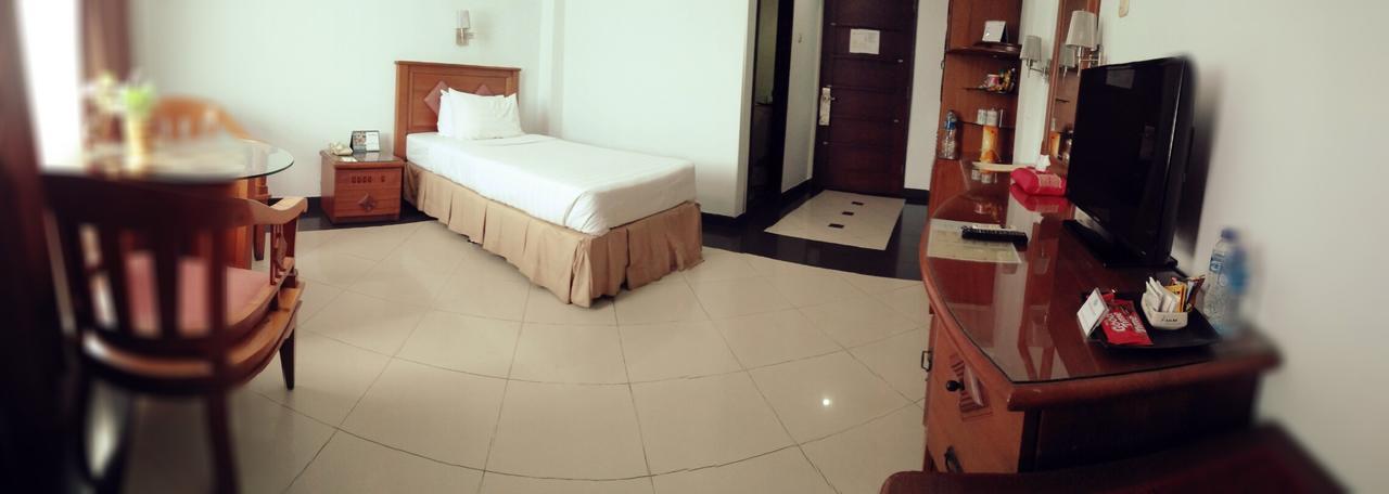 Hotel Tarakan Plaza Exterior foto