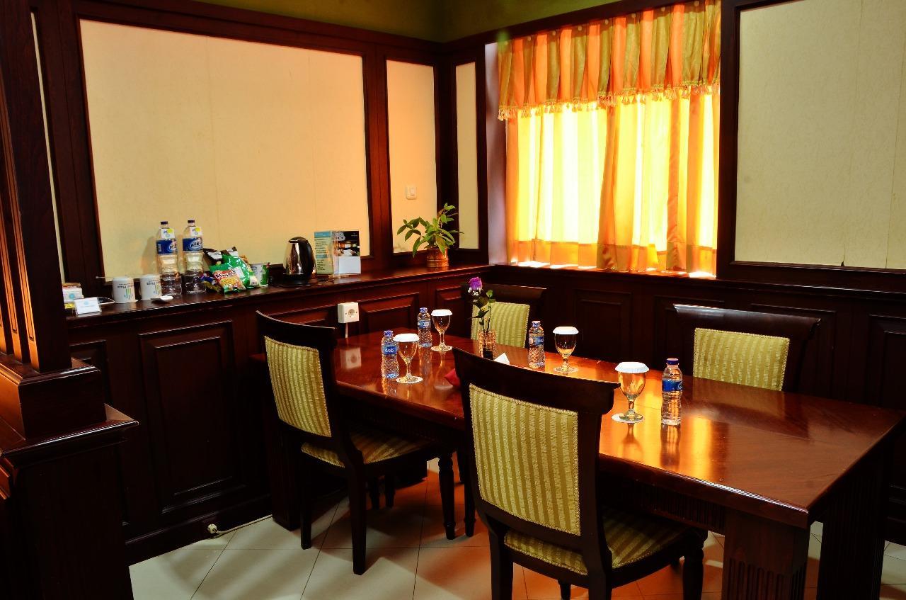Hotel Tarakan Plaza Exterior foto